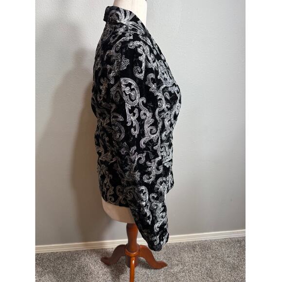 Chico's blazer black velvet with white embroidery lined lapel jacket Sz 0 US S - Picture 3 of 7